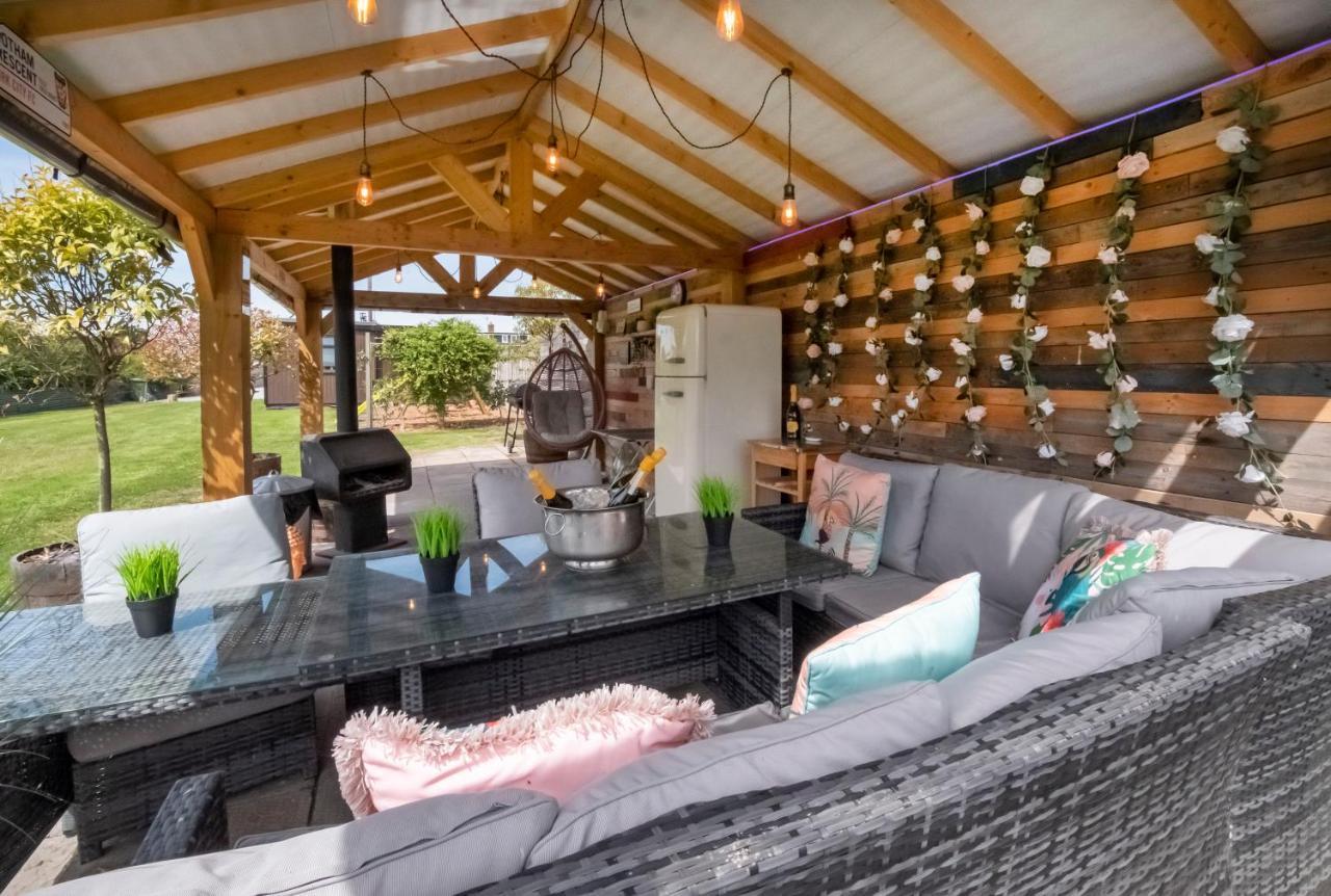 요크 The Stables Luxury House With Hot Tub 아파트 외부 사진