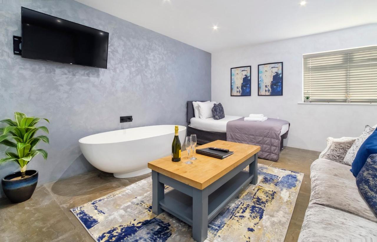 요크 The Stables Luxury House With Hot Tub 아파트 외부 사진