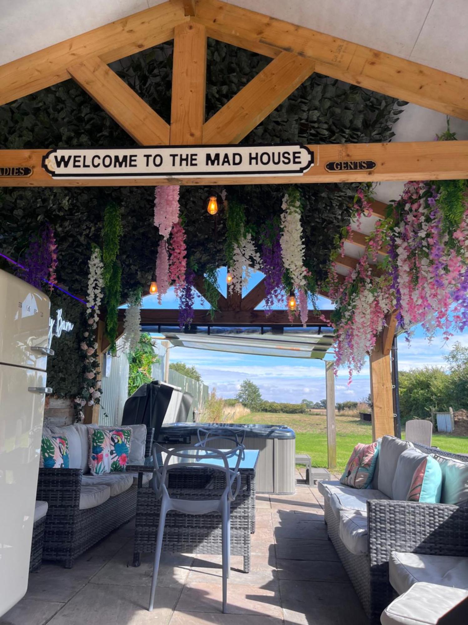 요크 The Stables Luxury House With Hot Tub 아파트 외부 사진